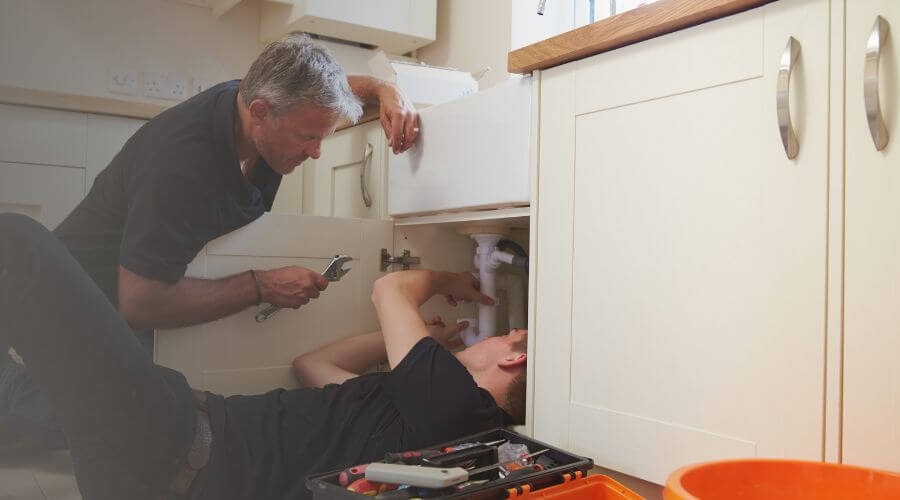 Professional burst pipe repair services in Manlius, IL